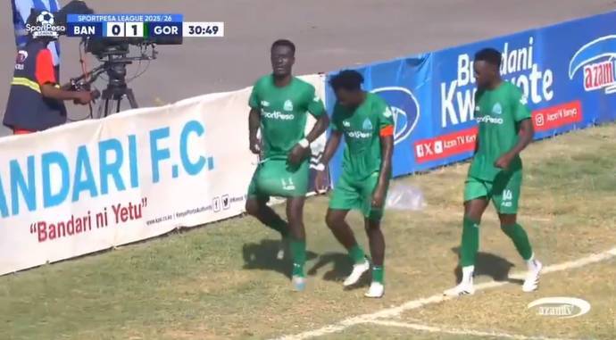 Jugador africano celebra gol con divertida danza