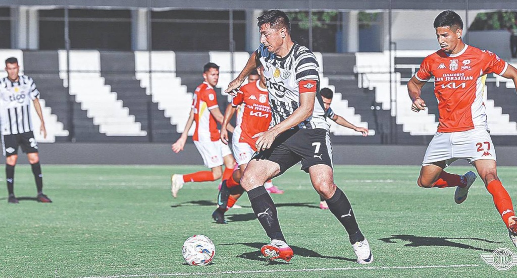 Ídolo del Benfica revela su sueño de retirarse en Cerro Porteño