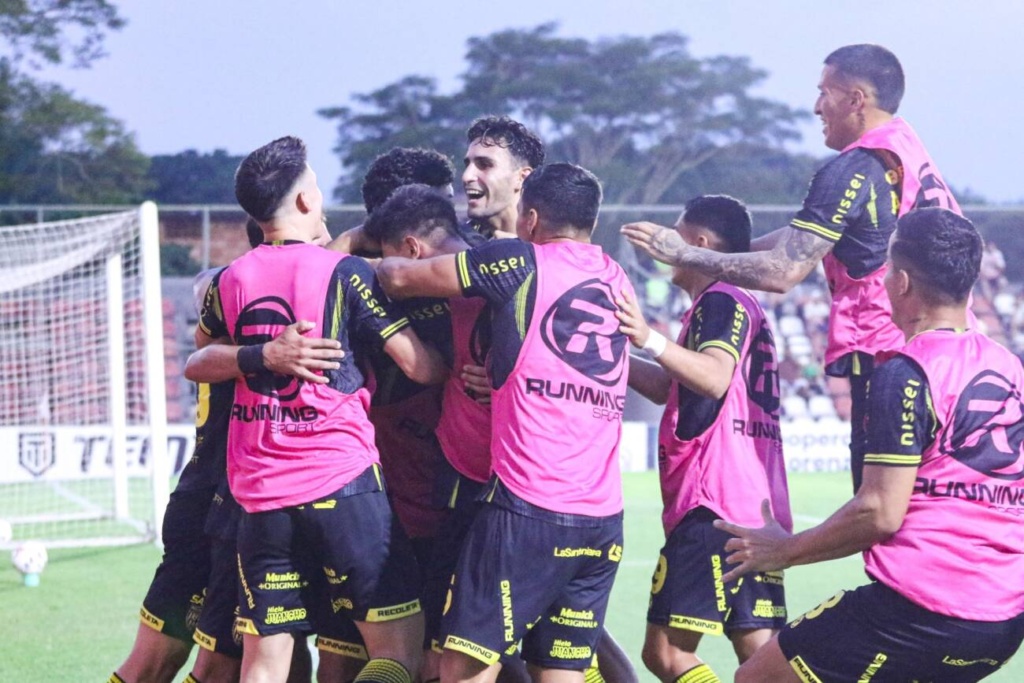 Rayadito se hunde: Regreso amargo al Gunther Vögel