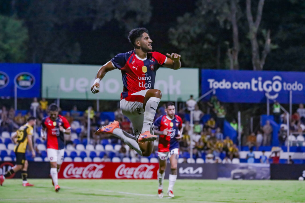 ¡Domínguez Resucita al Ciclón! Doblete Épico en Itauguá